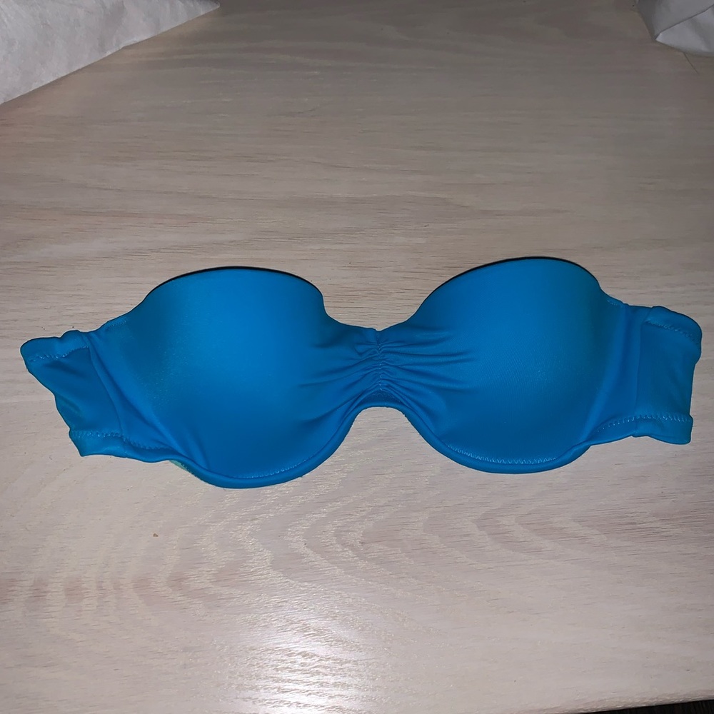 NWOT Victoria’s Secret bandeau swimsuit top